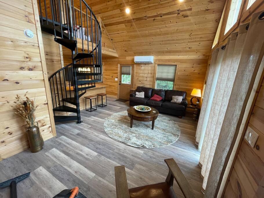Cozy 1 Bedroom Cabin In The Heart Of Jonesborough Eksteriør bilde