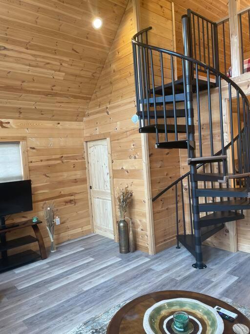 Cozy 1 Bedroom Cabin In The Heart Of Jonesborough Eksteriør bilde